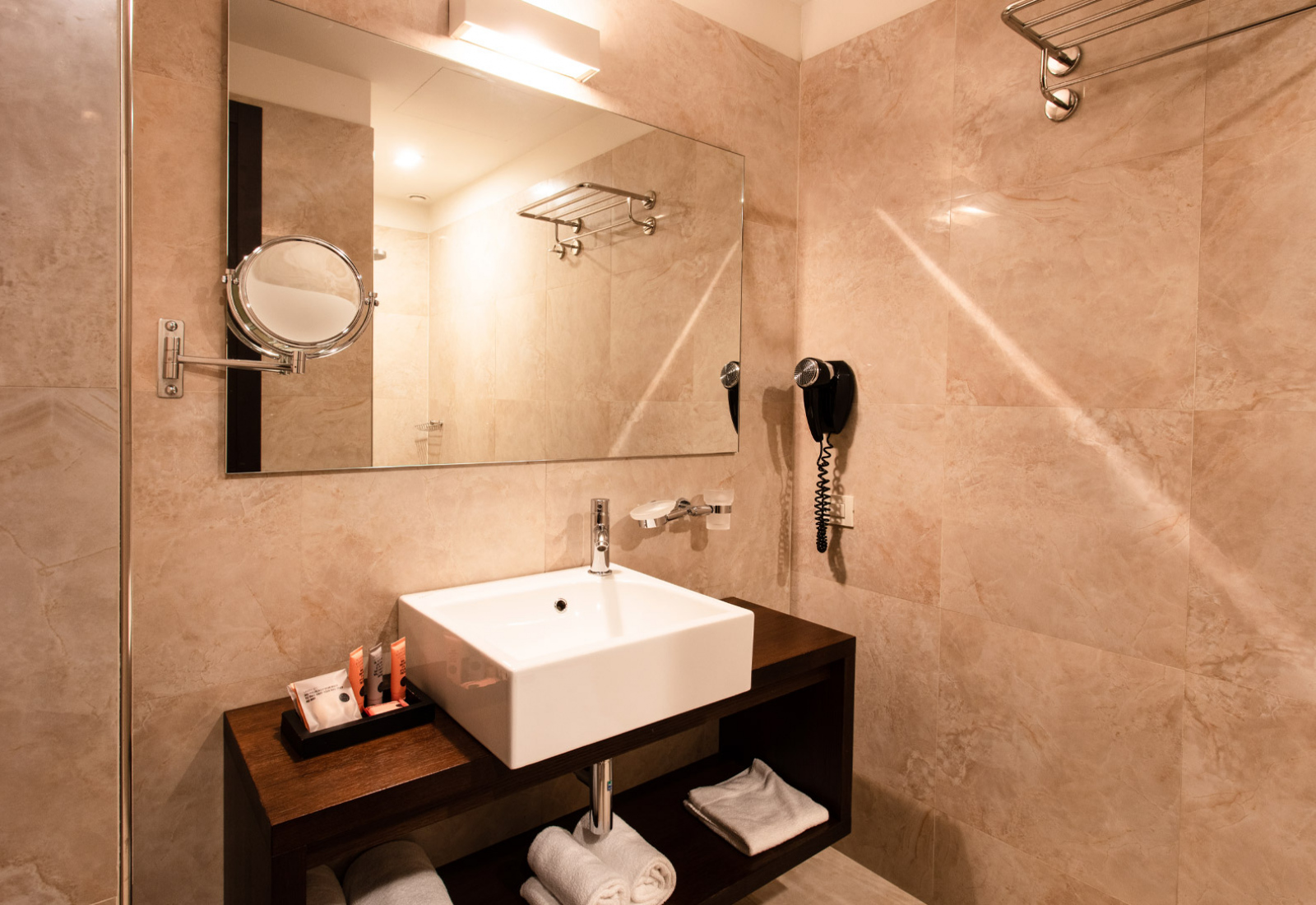 Bagno Hotel Vicenza Longa di Schiavon Bagno Hotel Vicenza Longa di Schiavon